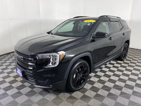 Used 2022 GMC Terrain SLE w/ Driver Convenience Package AWD/4WD image 12