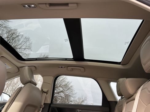 Used 2022 Lincoln Corsair Standard w/ Premium Package image 22