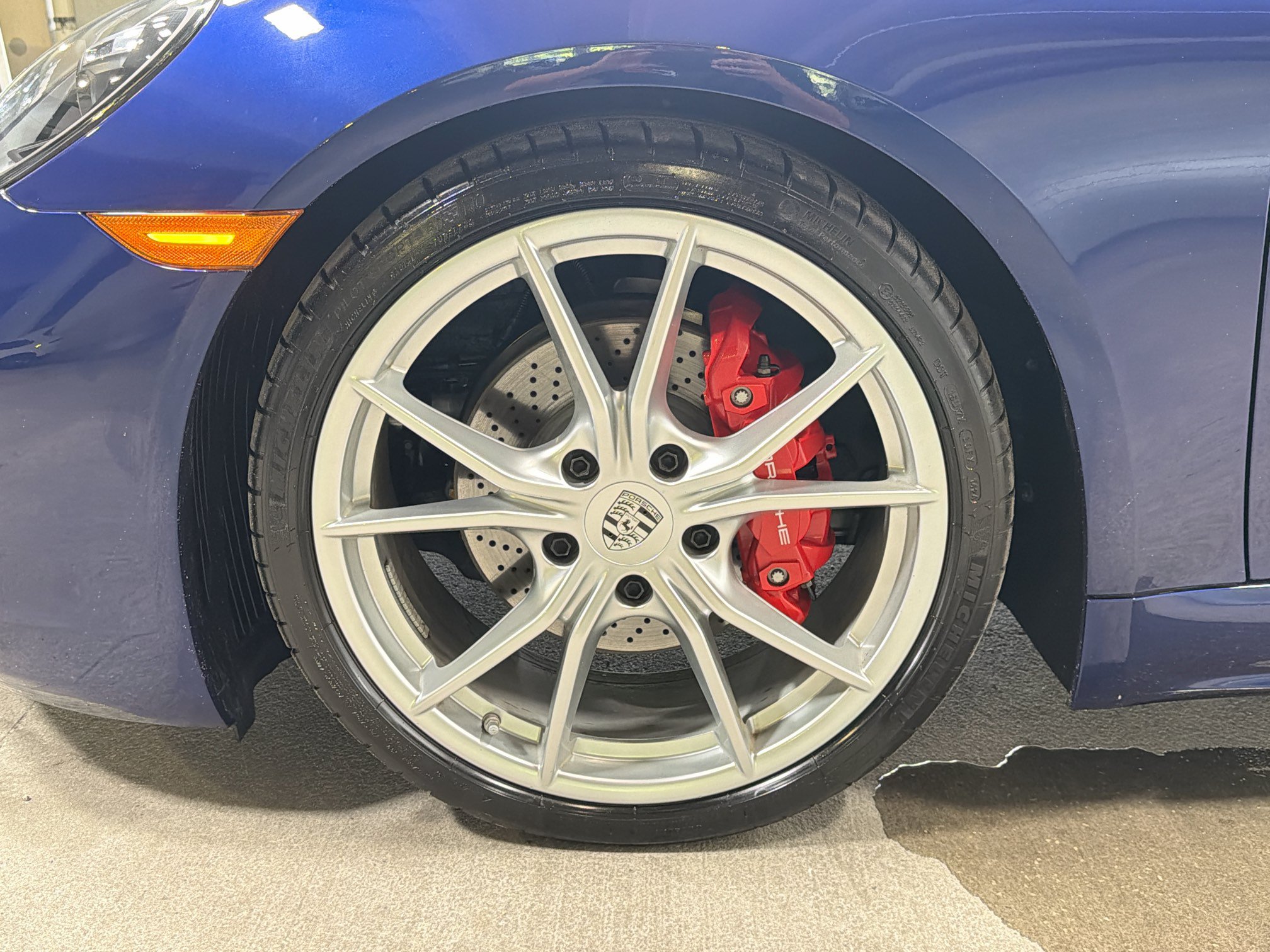 Certified 2024 Porsche 718 Boxster S RWD image 38