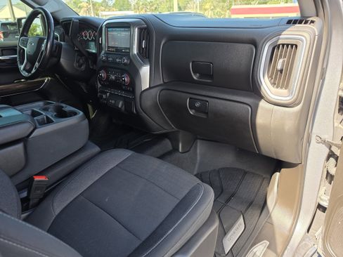 Used 2021 Chevrolet Silverado 1500 RST AWD/4WD image 13