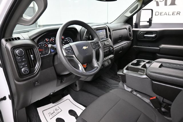 Used 2021 Chevrolet Silverado 1500 Custom w/ Custom Max Trailering Package AWD/4WD image 18
