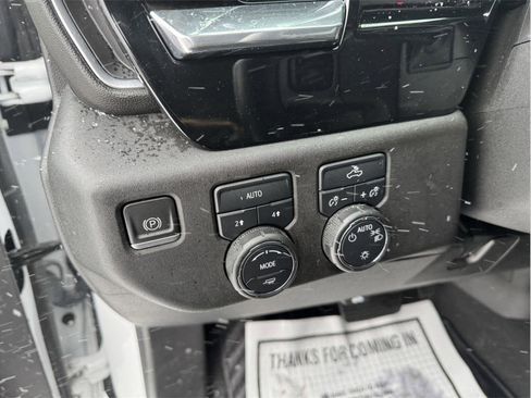 Used 2023 Chevrolet Silverado 1500 LT AWD/4WD image 15