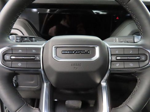Used 2025 GMC Yukon Denali w/ Sun & Power Step Package image 59