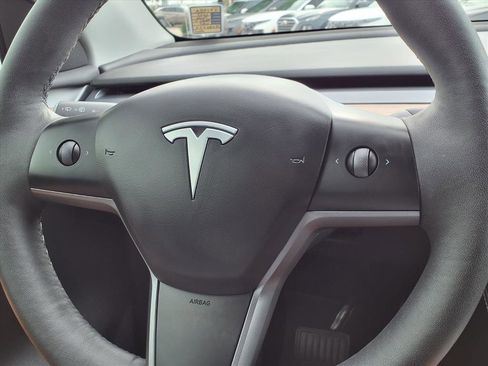 Used 2023 Tesla Model Y Long Range image 11