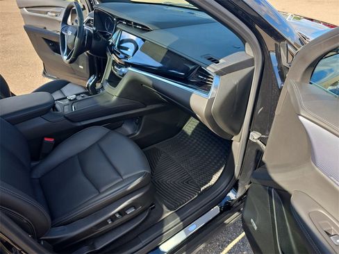 Certified 2024 Cadillac XT6 Sport image 10