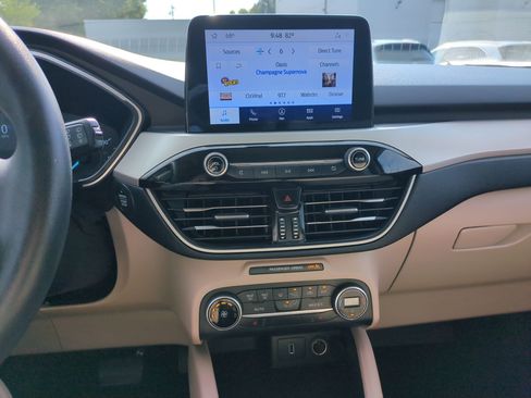 Used 2020 Ford Escape SE FWD image 21