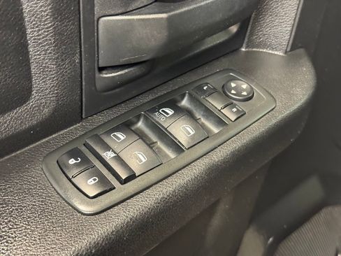 Used 2014 RAM 1500 Express image 9