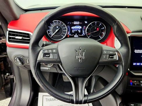 Used 2023 Maserati Ghibli Modena RWD image 12