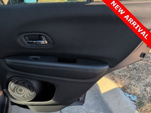 Used 2018 Honda HR-V LX image 10