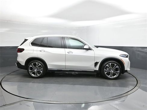 New 2026 BMW X5 sDrive40i image 26