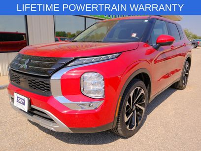 Used 2023 Mitsubishi Outlander SE