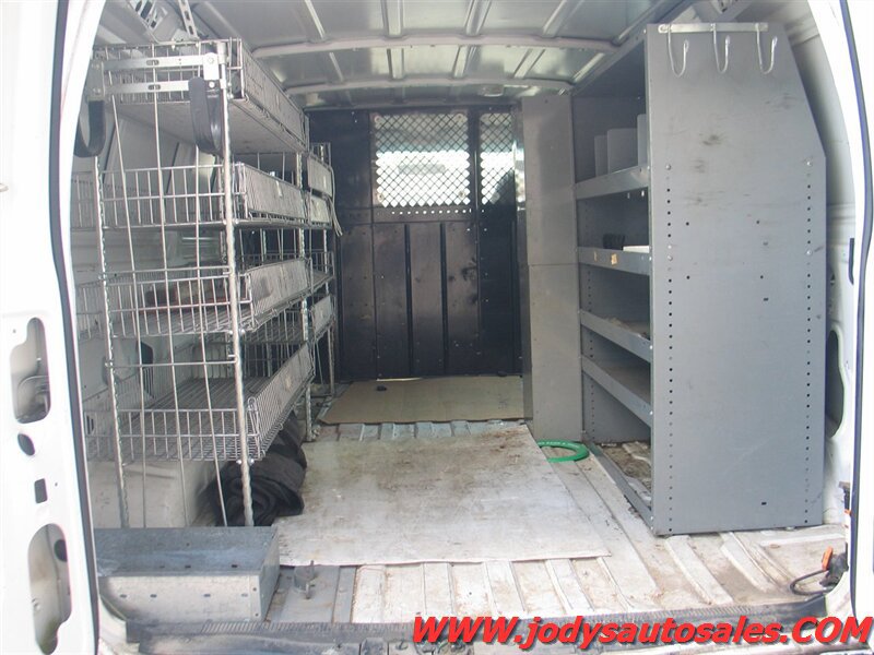 Used 2000 Ford E-250 and Econoline 250 RWD image 13