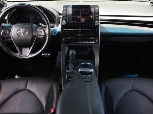 Used 2019 Toyota Avalon Touring FWD image 24