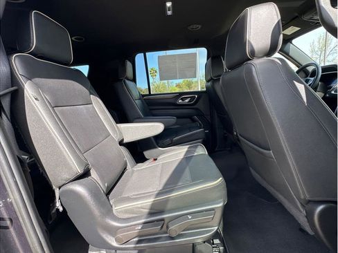 Used 2023 Chevrolet Suburban Premier AWD/4WD image 13