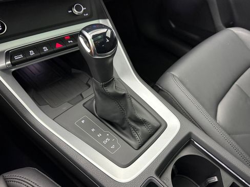 Used 2025 Audi Q3 2.0T Premium w/ Convenience Package image 20