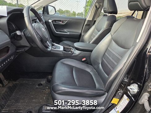 Used 2021 Toyota RAV4 Limited AWD/4WD image 6