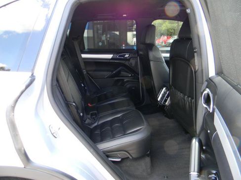 Used 2014 Porsche Cayenne S AWD/4WD image 14