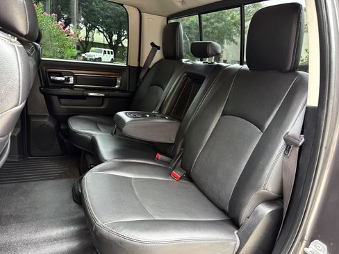 Used 2015 RAM 1500 Laramie w/ Convenience Group AWD/4WD image 43