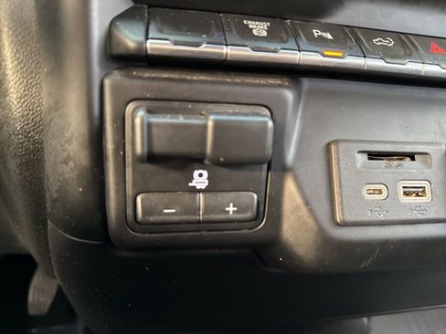 Used 2020 Chevrolet Silverado 2500 LT w/ All Star Edition image 38