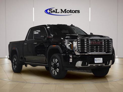 Used 2025 GMC Sierra 2500 Denali w/ Denali Reserve Package AWD/4WD image 2