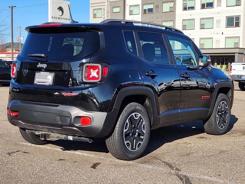 Used 2015 Jeep Renegade Trailhawk image 10