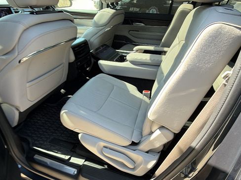 Certified 2025 Jeep Grand Wagoneer 4WD image 25