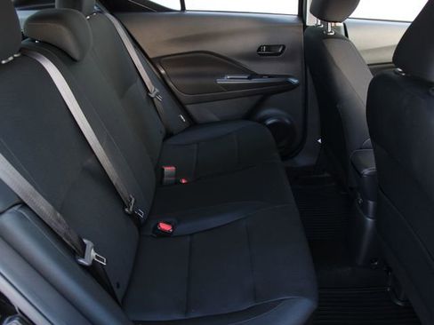 Certified 2025 Nissan Kicks Play S FWD image 30