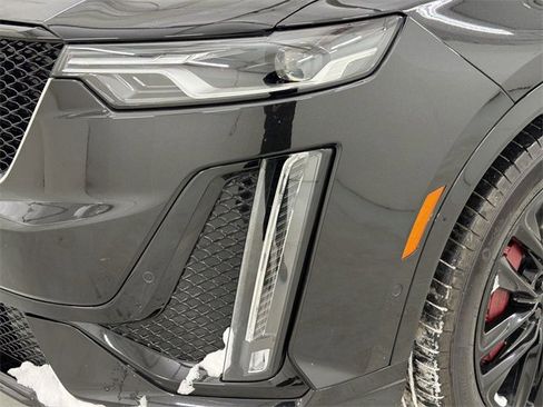 Certified 2024 Cadillac XT6 Sport w/ LPO, Onyx Lite Package image 15