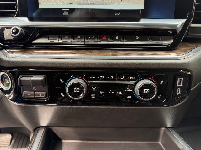 Certified 2024 Chevrolet Silverado 1500 RST AWD/4WD image 17