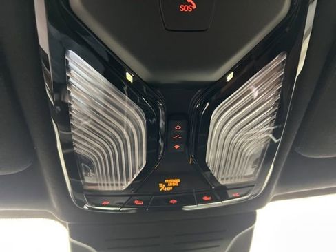 Used 2024 BMW X7 xDrive40i w/ M Sport Package image 17