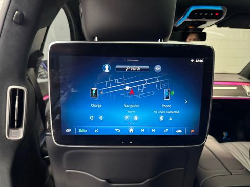 Used 2024 Mercedes-Benz S 63 AMG S w/ Carbon Fiber Exterior Package image 54