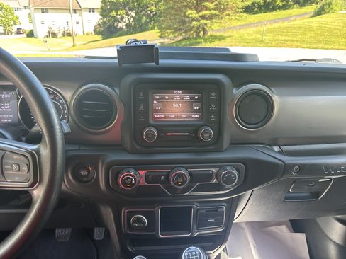 Used 2021 Jeep Wrangler Unlimited Sport AWD/4WD image 23