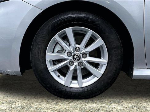 Used 2025 Toyota Camry LE FWD image 34