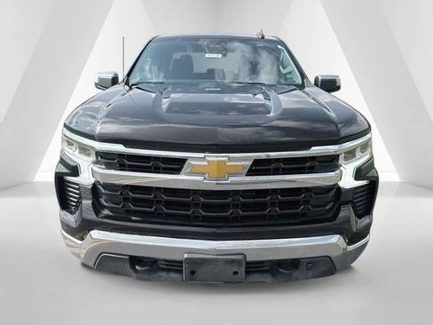 Used 2023 Chevrolet Silverado 1500 LT w/ Protection Package AWD/4WD image 2