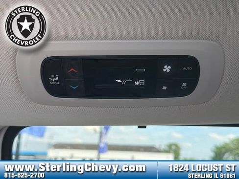 Used 2023 Chrysler Pacifica Touring-L FWD image 24