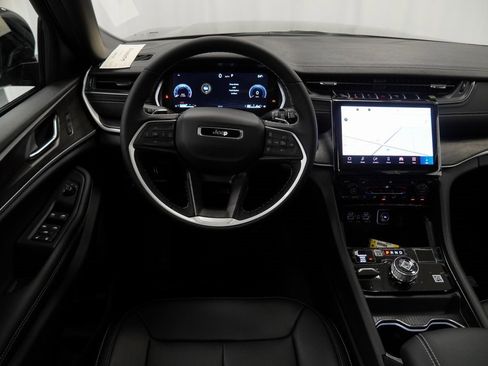 New 2025 Jeep Grand Cherokee Limited w/ Trailer Tow Package image 19