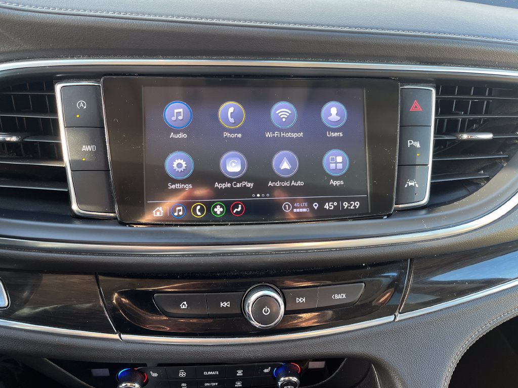 Used 2023 Buick Enclave Essence AWD/4WD image 21
