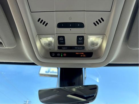 Used 2023 GMC Acadia Denali w/ Denali Ultimate Package image 24