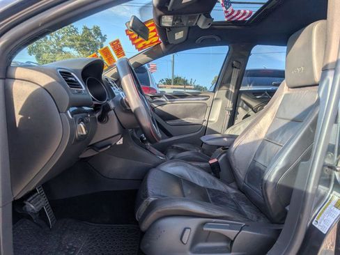 Used 2010 Volkswagen GTI 4-Door image 9