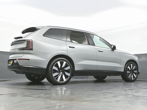 Used 2025 Volvo EX90 Ultra image 46