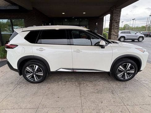 Used 2023 Nissan Rogue SL w/ SL Premium Package FWD image 5