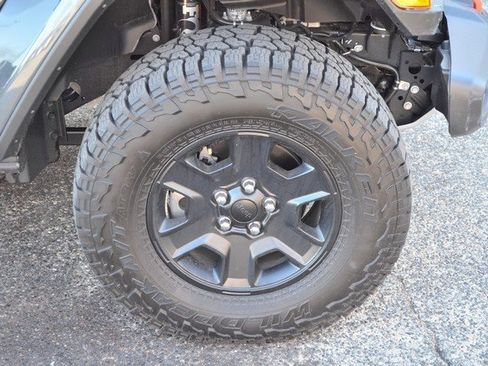 Used 2023 Jeep Gladiator Mojave w/ LED Lighting Group image 10