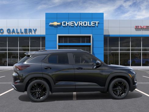 New 2026 Chevrolet TrailBlazer LT w/ Midnight Edition FWD image 6