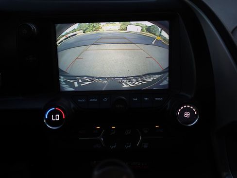 Used 2019 Chevrolet Corvette Stingray Coupe w/ 1LT RWD image 33