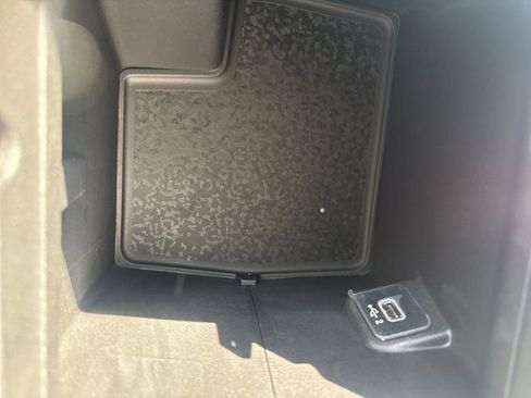 New 2025 Jeep Gladiator Sport image 35