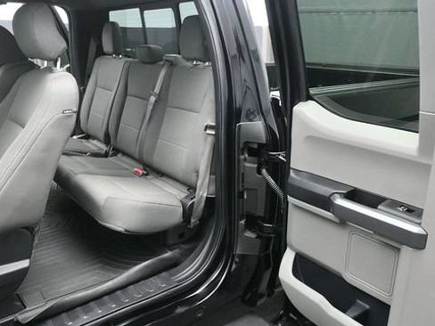 Used 2016 Ford F150 XLT w/ Equipment Group 302A Luxury AWD/4WD image 19