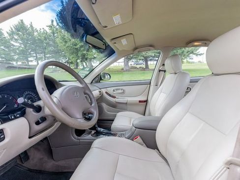 Used 1999 Oldsmobile Intrigue GLS FWD image 10