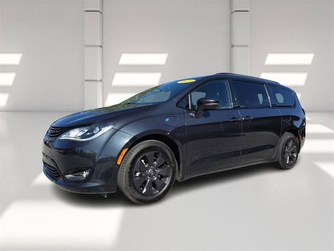 Used 2019 Chrysler Pacifica Limited w/ Advanced Safetytec Group image 8