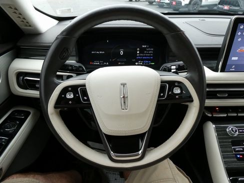 Used 2023 Lincoln Aviator Black Label Grand Touring w/ Class IV Trailer Tow Package image 39