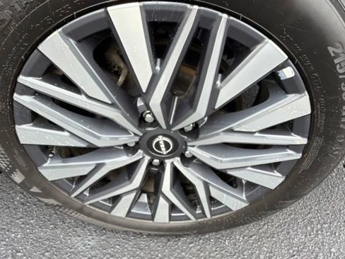Used 2024 Nissan Altima 2.5 SV FWD image 29
